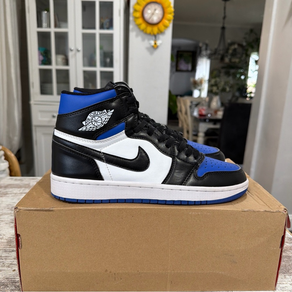 Nike Air Jordan 1 Retro High OG Royal Toe Black White Blue SZ 8
